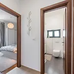51 Street Apartman *