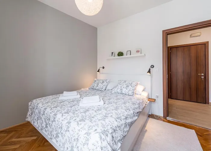 51 Street Lejlighed *