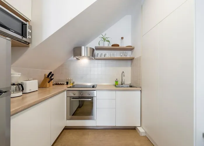 Apartment 51 Street